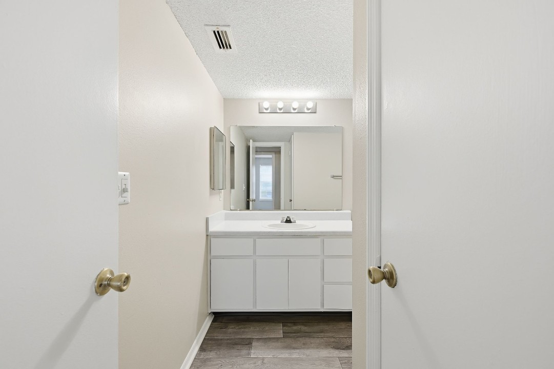 The Trails · Unit 217 2/2