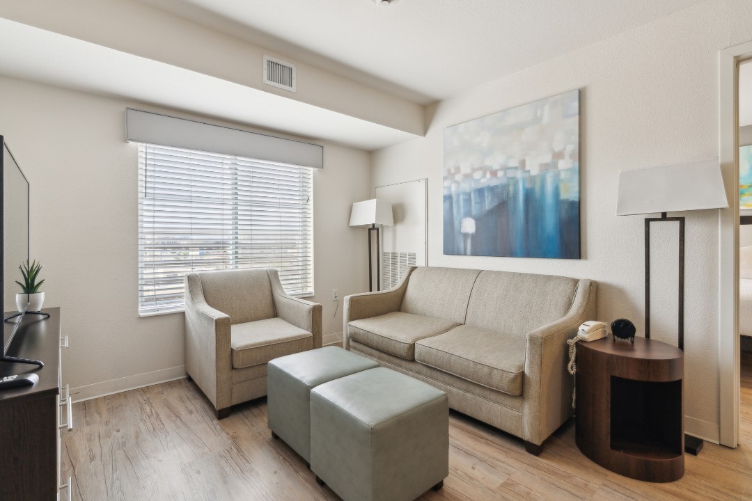 Simplicity At the Rim · Unit 1404 2/2