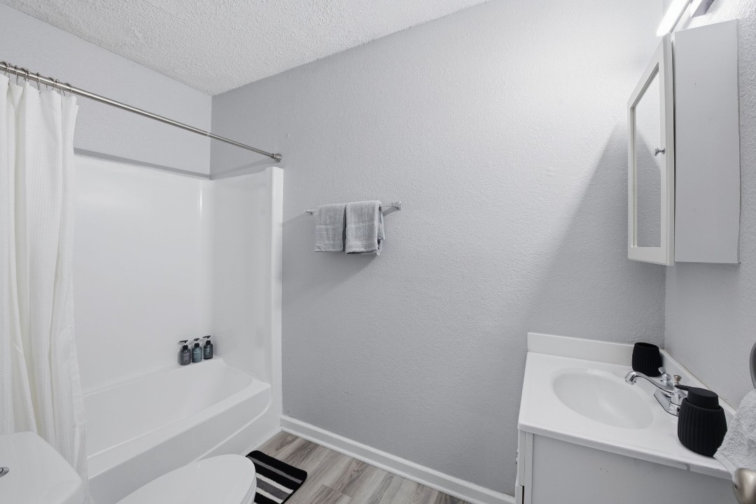 Icon Downtown Durham 7J · Unit 1/1