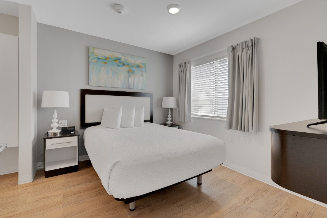 Simplicity At the Rim · Unit 1308 2/2