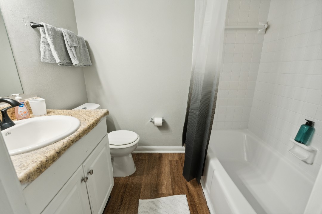 Brentwood Hills, A2 - · Unit 1/1