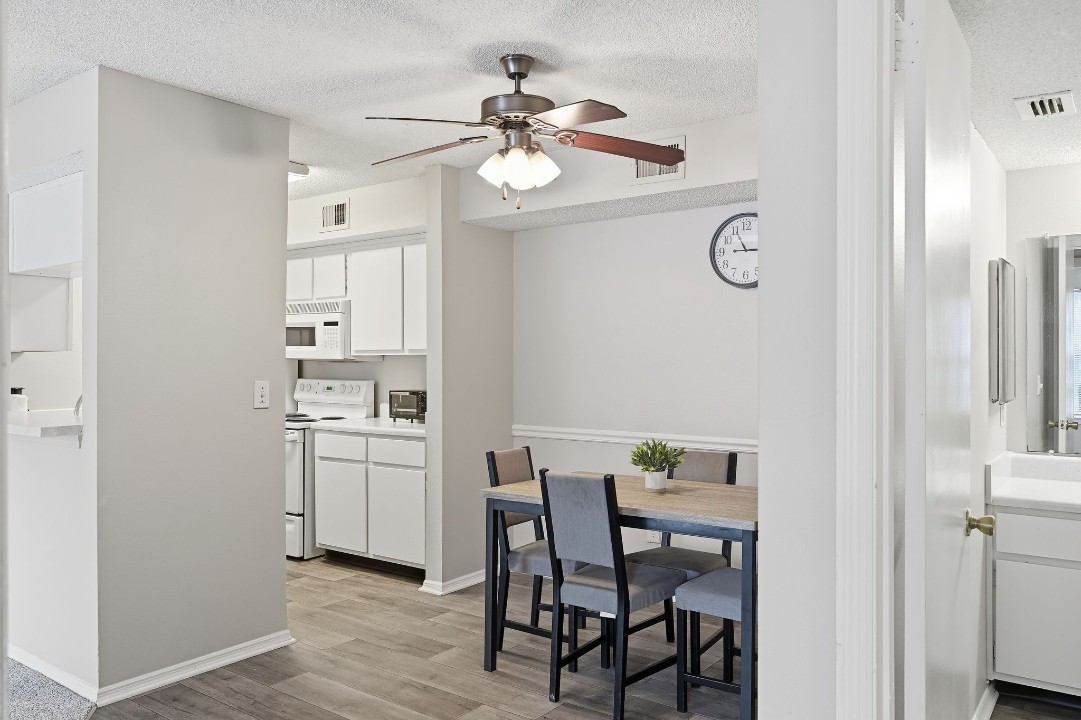 The Trails · Unit 217 2/2