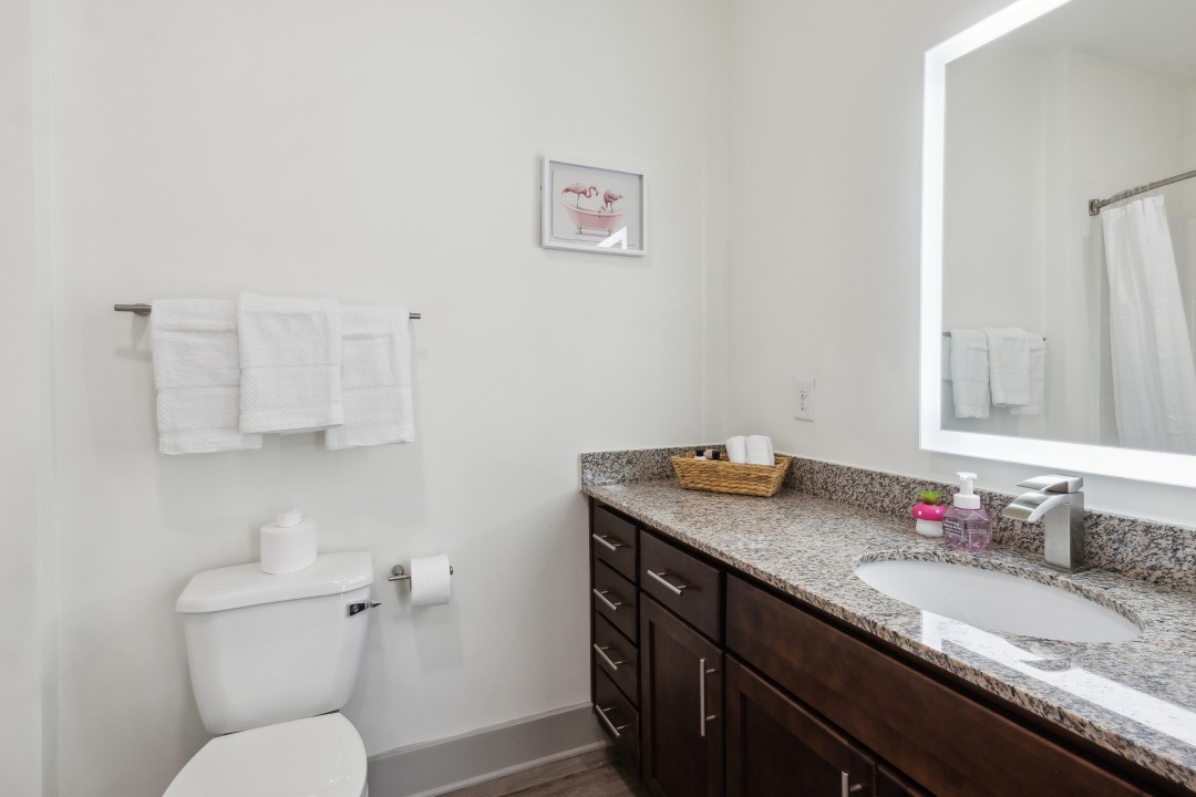 Overlook at Farragut 7207, · Unit 2/2