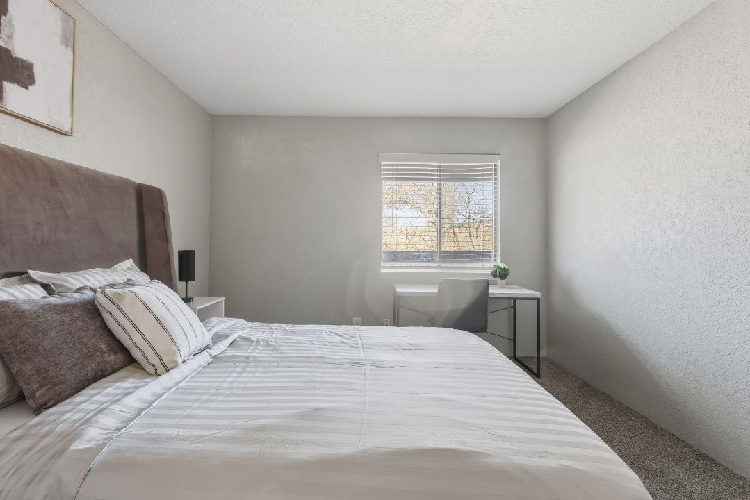 Hillcrest 8308D · Unit 1/1