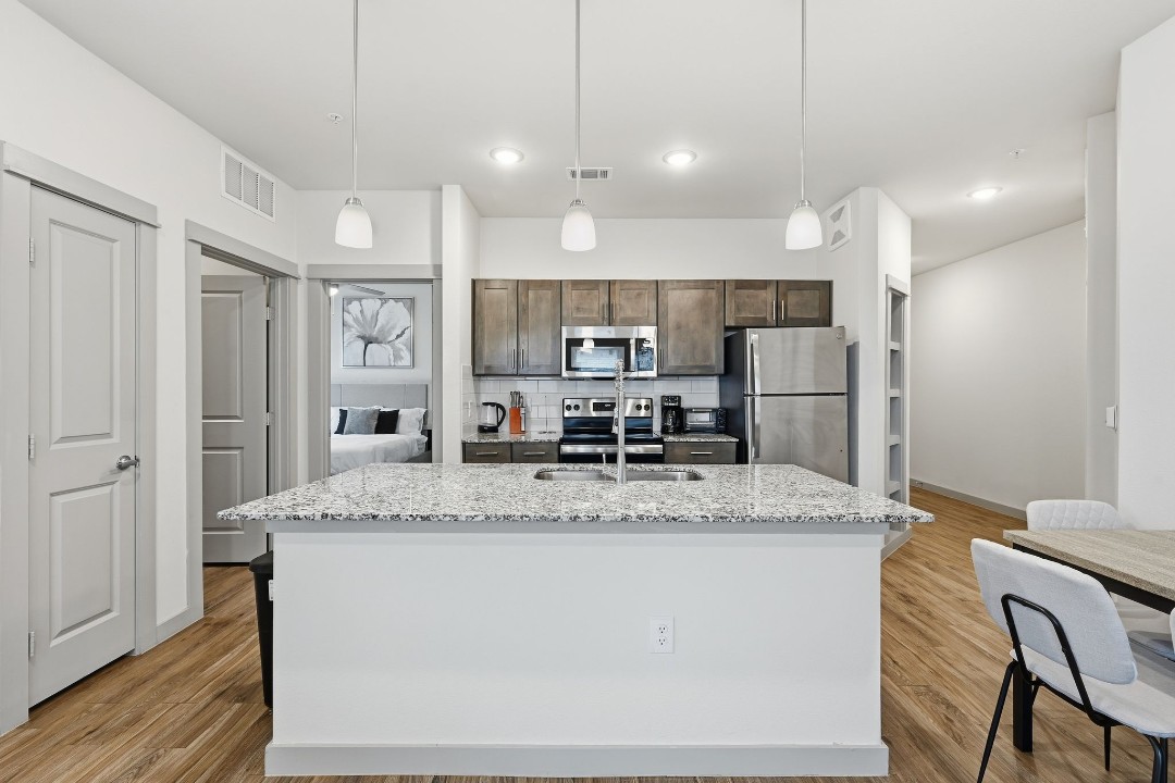 Chisholm Trace · Unit 327 2/2