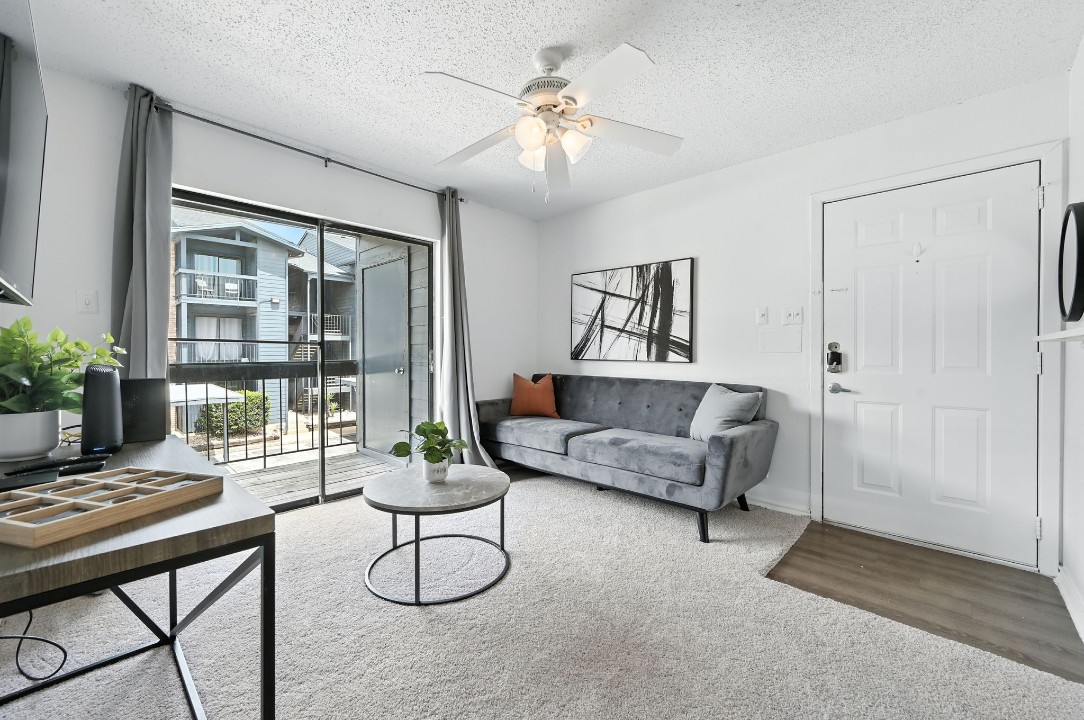 Mueller Flats · Unit 329 1/1