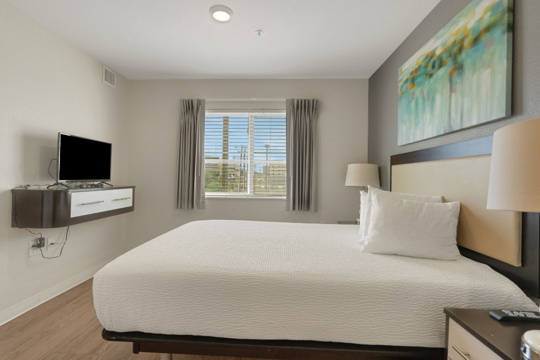 Simplicity At the Rim · Unit 1208  2/2