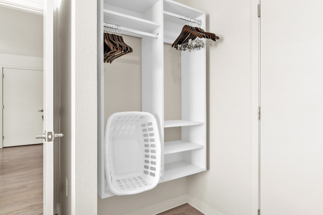 Simplicity At the Rim · Unit 1302 3/2