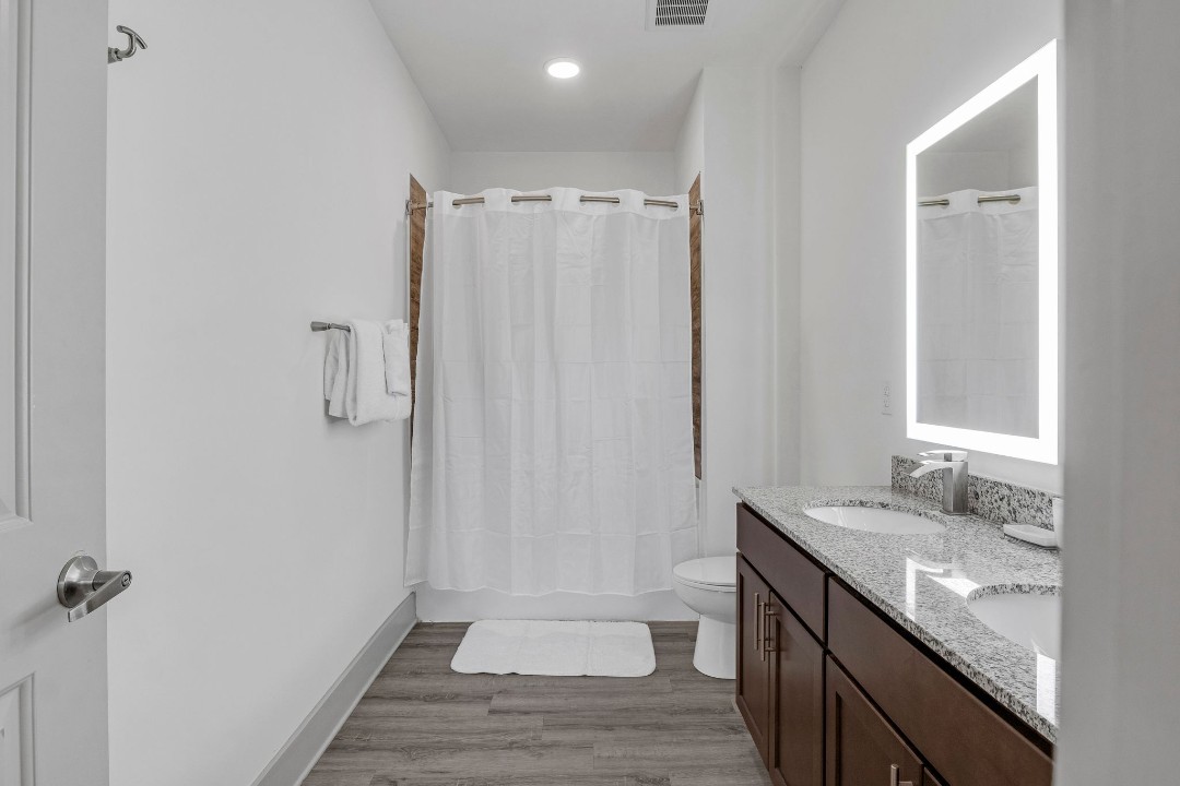 Overlook at Farragut 3210, 1BD/1BA
