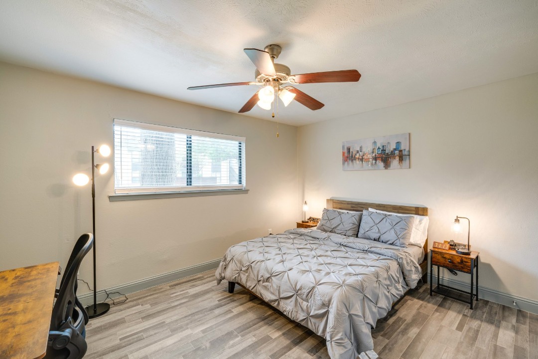 2 Bedrooms · Signature layout