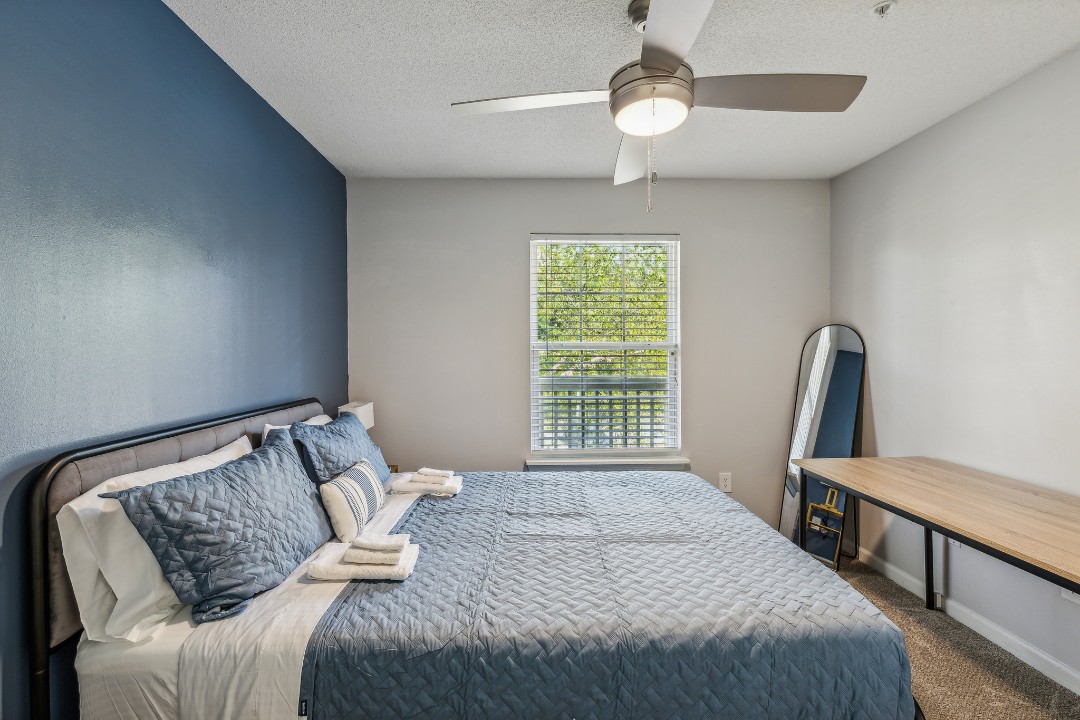 Carlson Bay, 969-203, · Unit 1/1