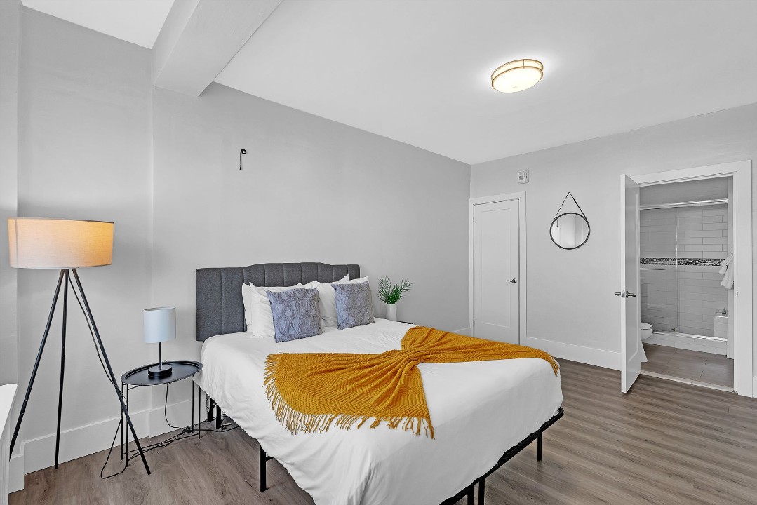 Fairfax Apartments · Unit 725 1/1