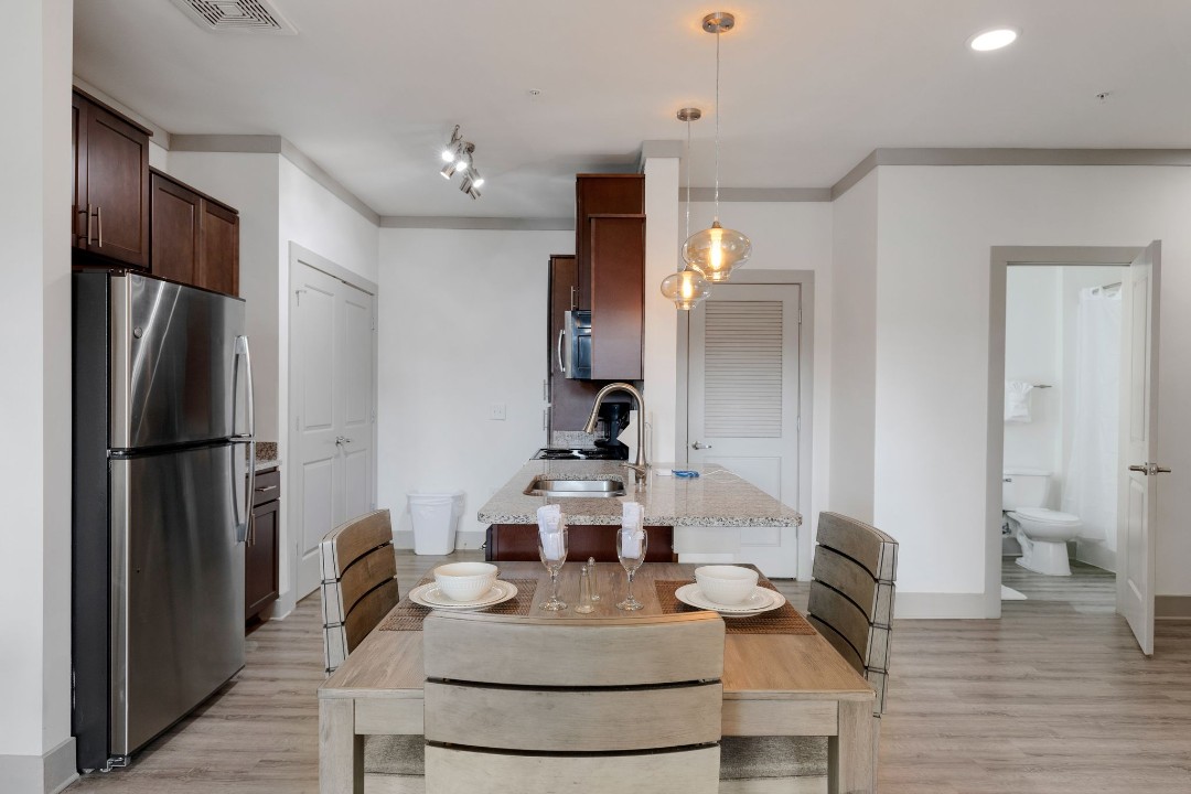 Overlook at Farragut 3205, · Unit 2/2