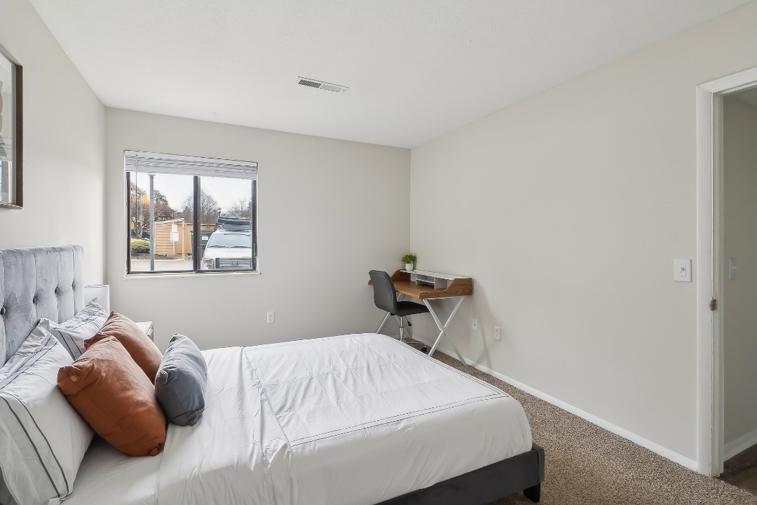 1 Bedroom · Signature layout