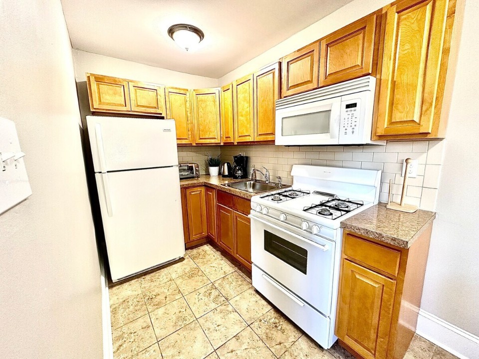Lennox 1-br · Unit C308