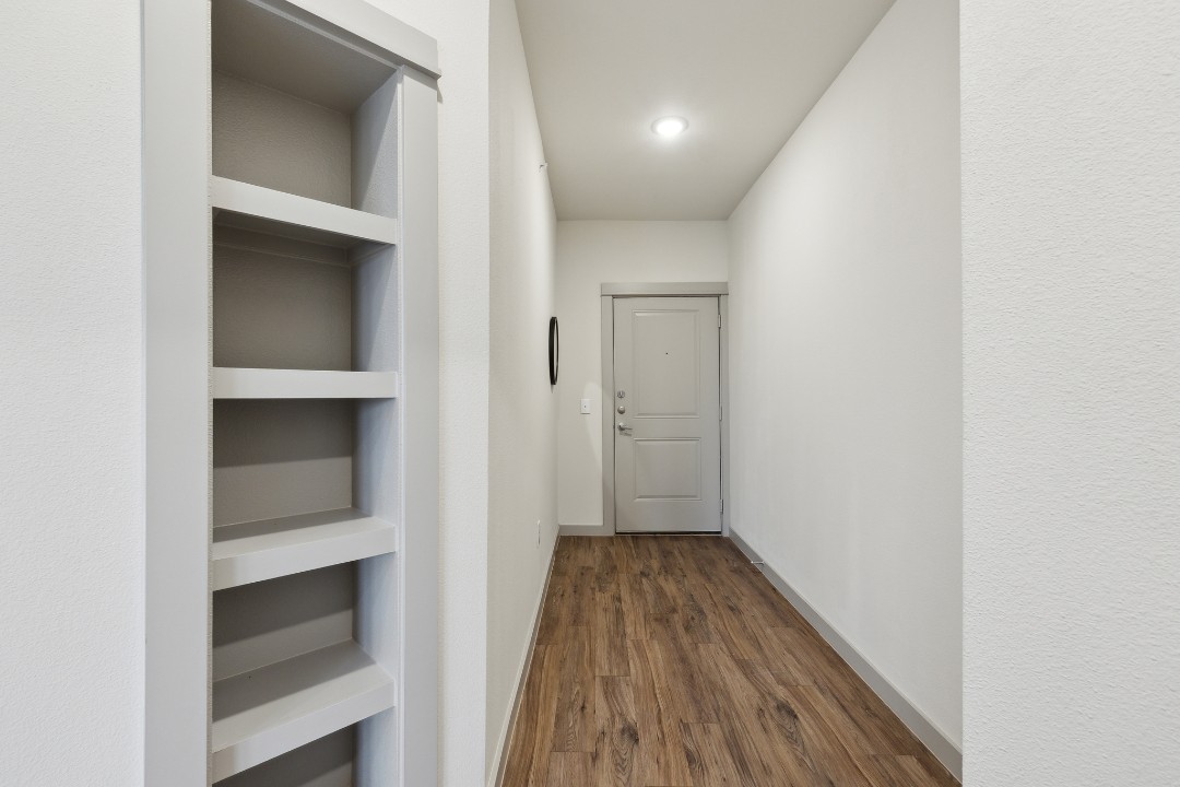 Chisholm Trace · Unit 222 2/2