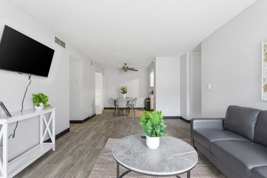Hillcrest 8336A · Unit 2/1