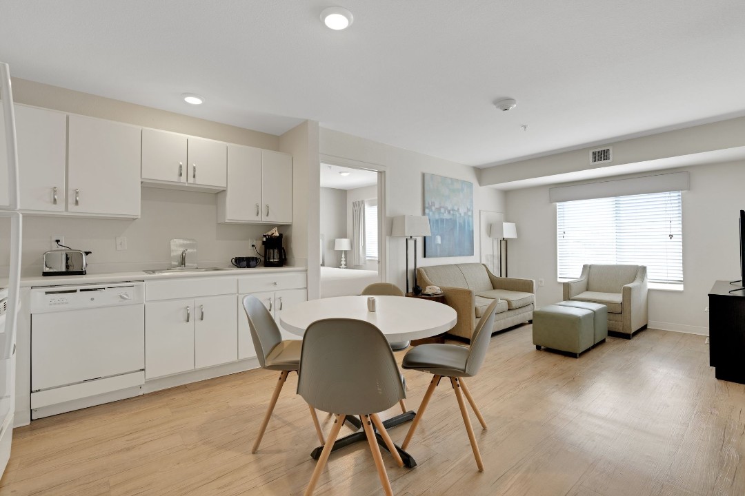 Simplicity At the Rim · Unit 1308 2/2