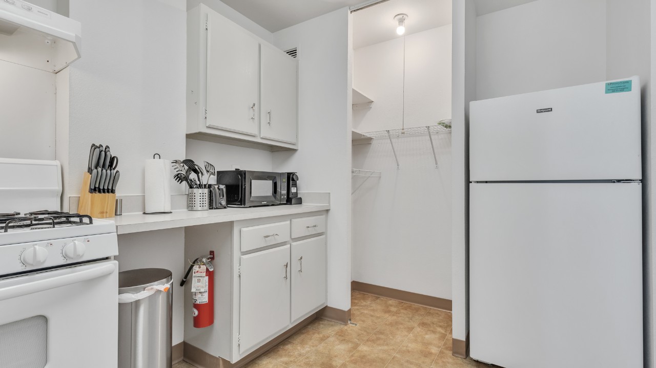 Pa Place 2114, 2br
