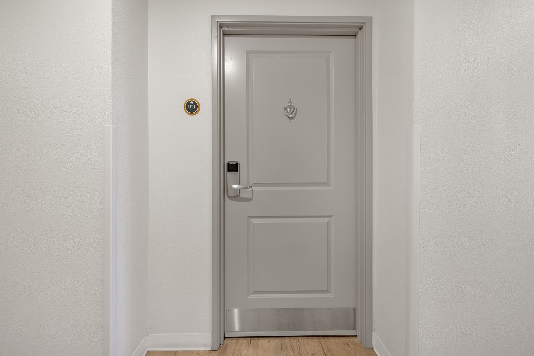 Simplicity At the Rim · Unit 1121  2/2)