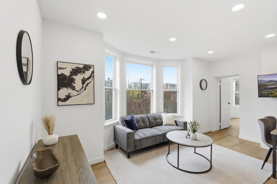1 Bedroom · Signature layout