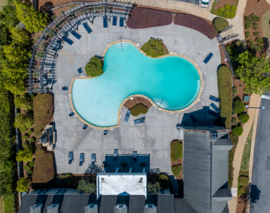 The Verandas, 2123 Calgary Crescent, · Unit 1/1