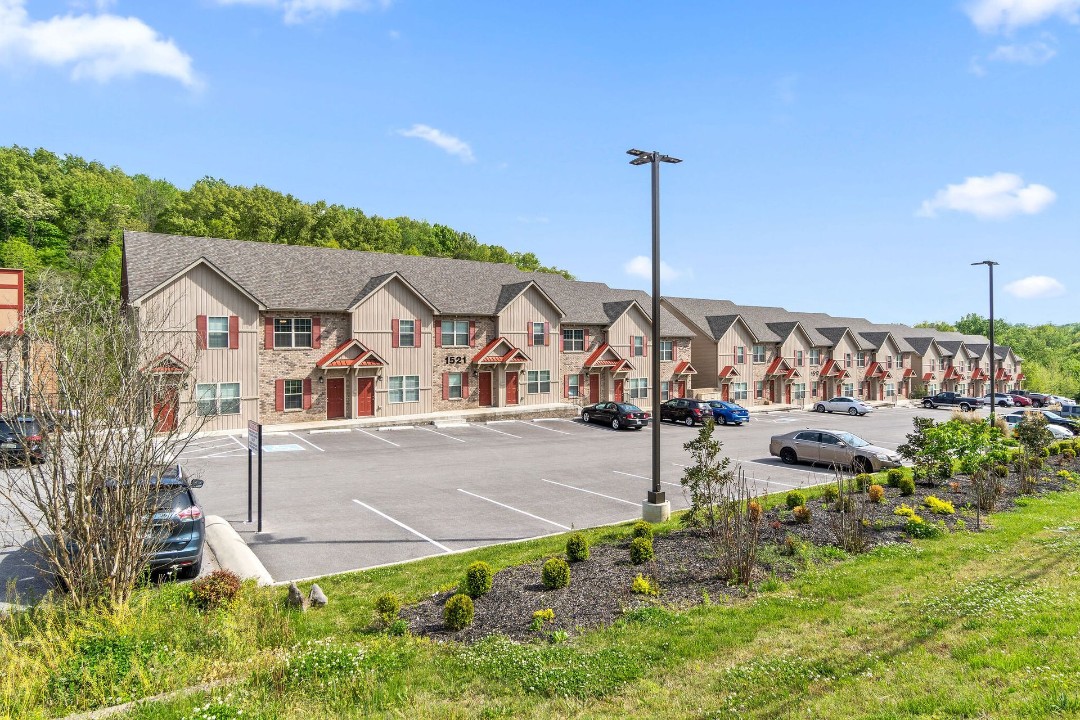 Biltmore 1513 · Unit 8 2/1.5