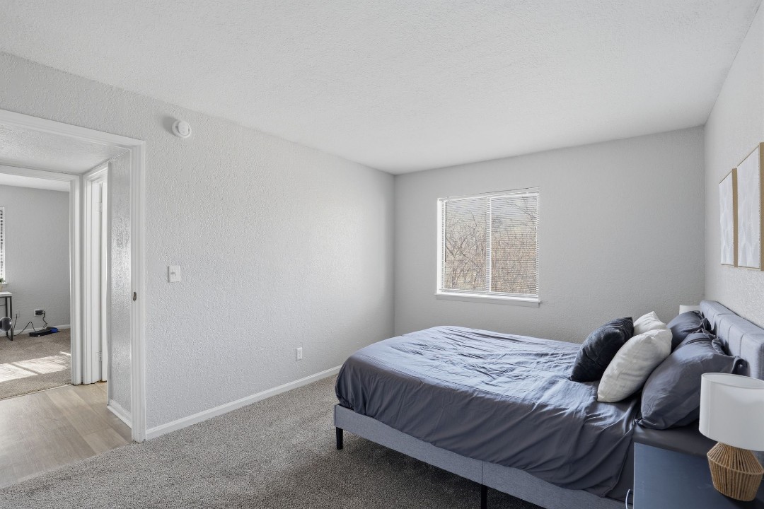 Hillcrest 8330E · Unit 2/1