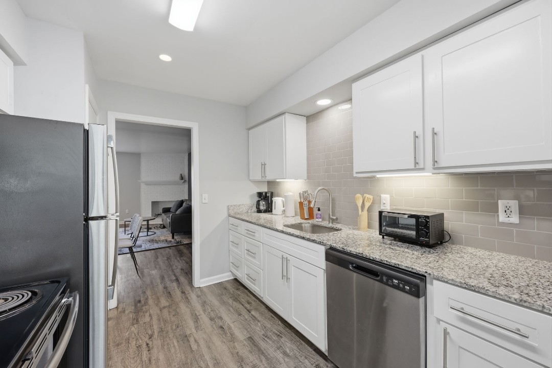 The Domain Apartments 4922B · Unit 1/1