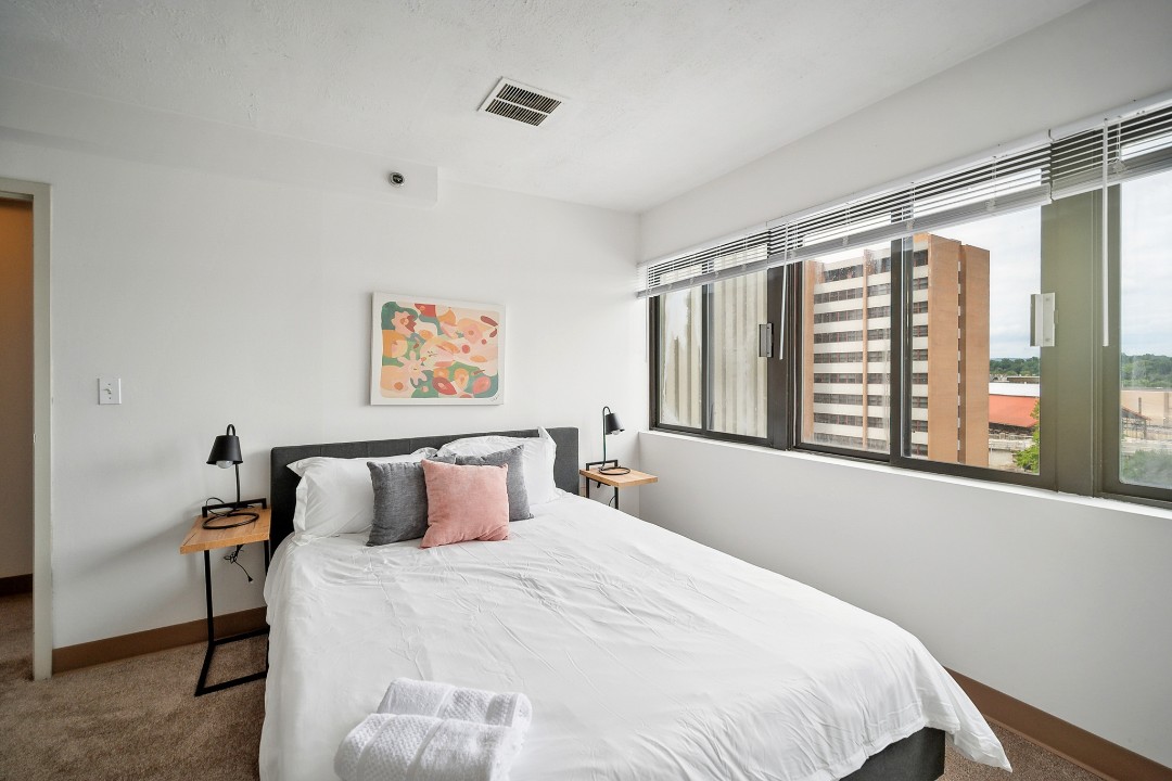 Pa Place 501, 2br
