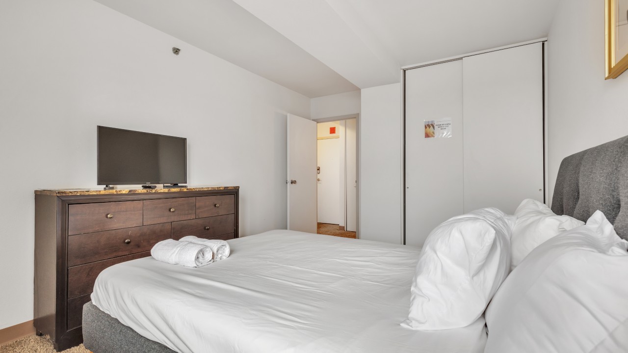 Pa Place 1506, 1br