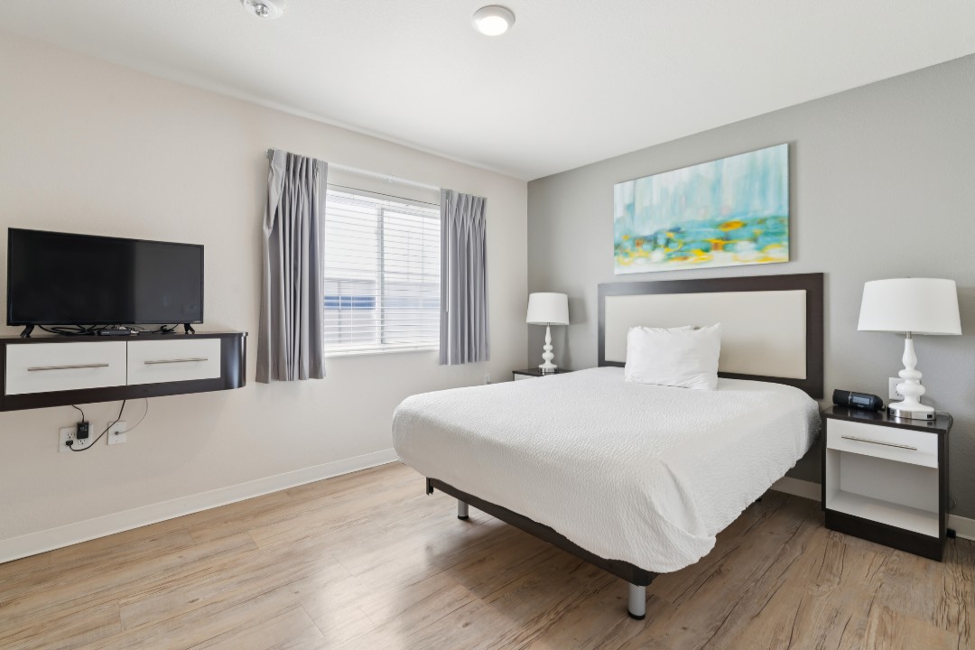 Simplicity At the Rim · Unit 1202  3/2