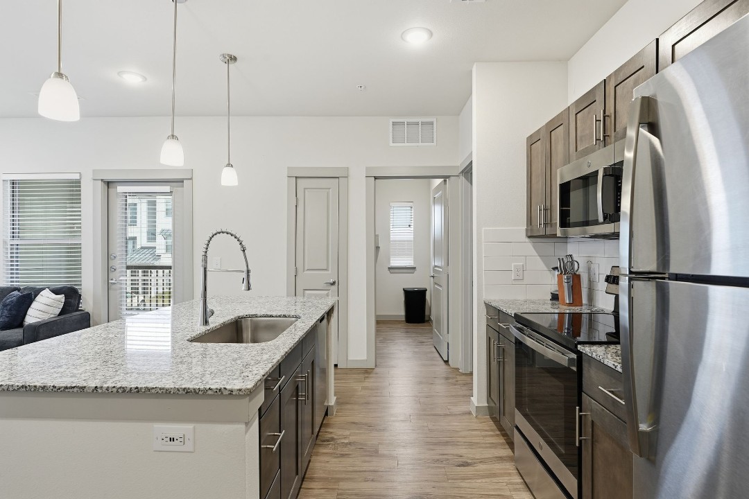 Chisholm Trace · Unit 327 2/2