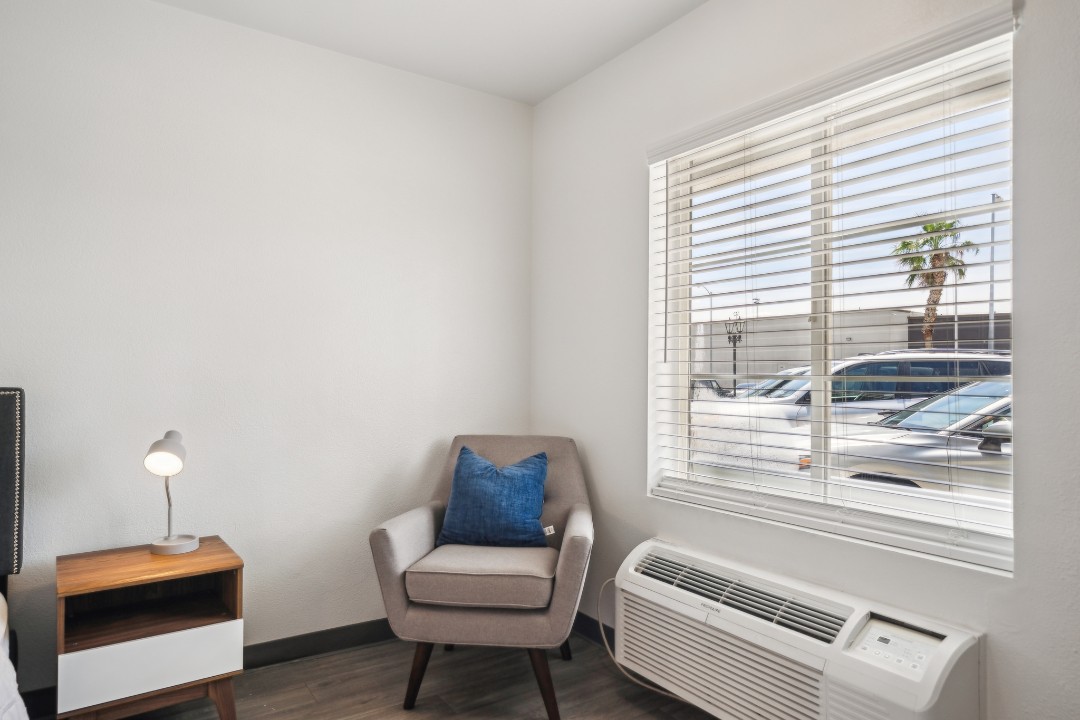 Spectra Paradise Studio · Unit 607