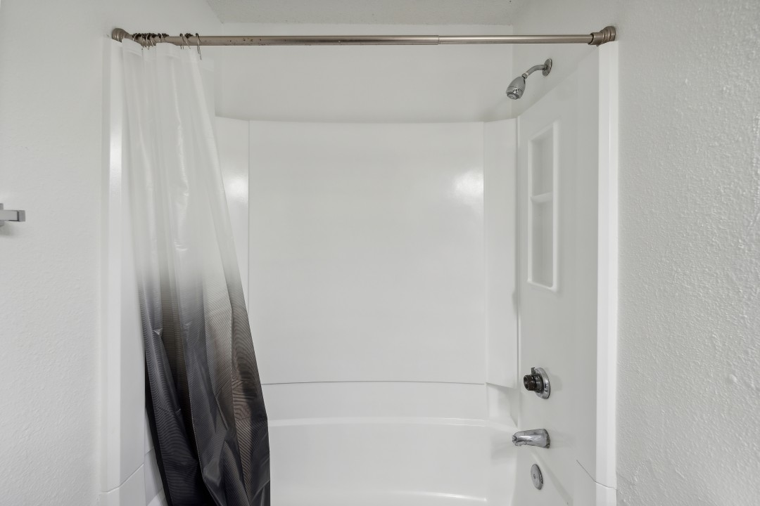 Northcliffe 405 - · Unit 2/2