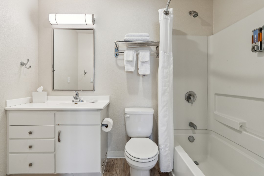 Simplicity At the Rim · Unit 1206  2/2