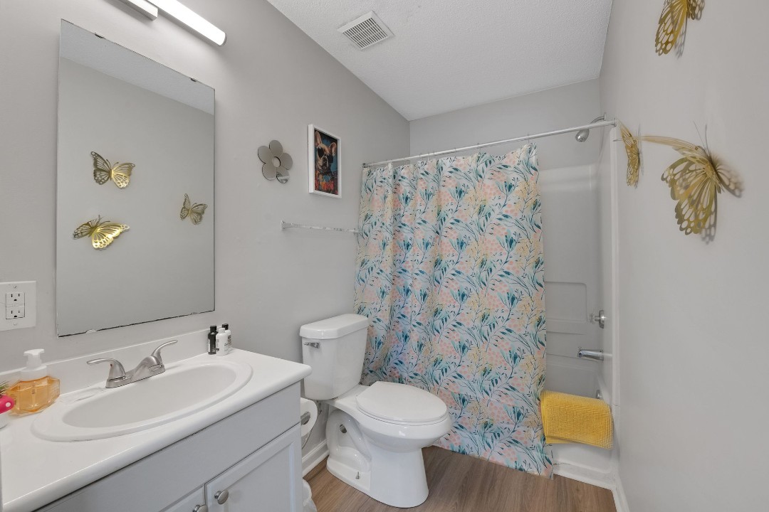 Carlson Bay, 965-104, · Unit 1/1