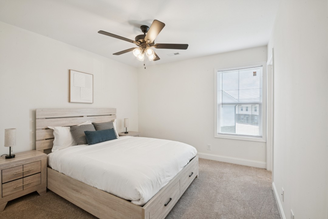 2 Bedrooms · Signature layout