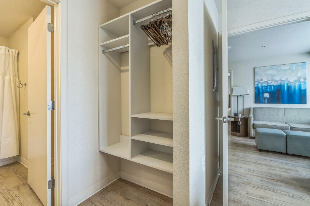 Simplicity At the Rim · Unit 1206  2/2