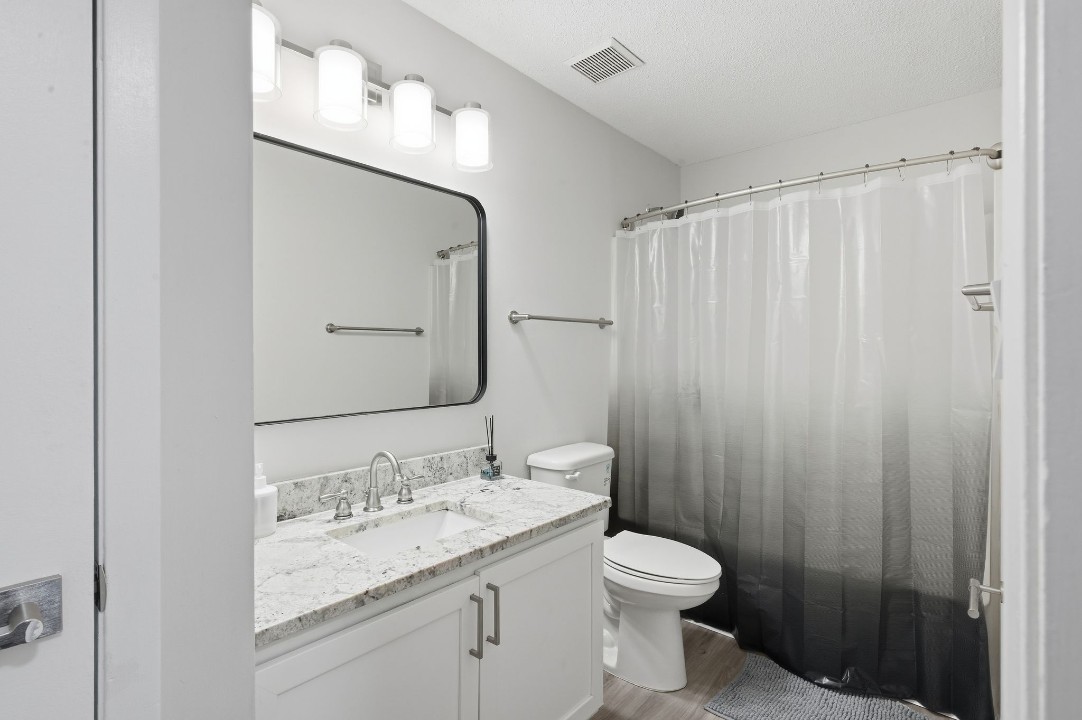 Taylor at 502 · Unit unit 2103-201 2/2