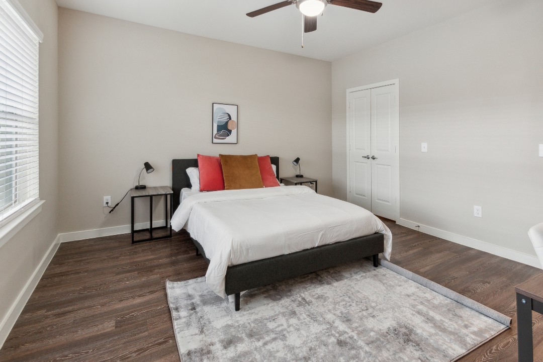 1 Bedroom · Signature layout