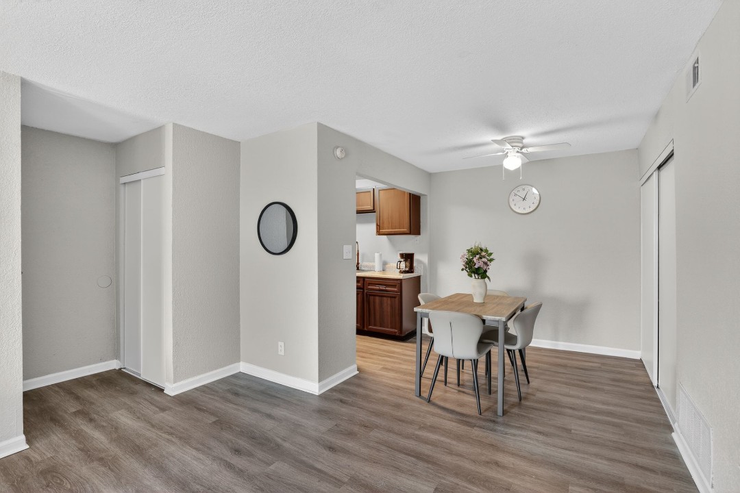 Hillcrest 5403F · Unit 2/1