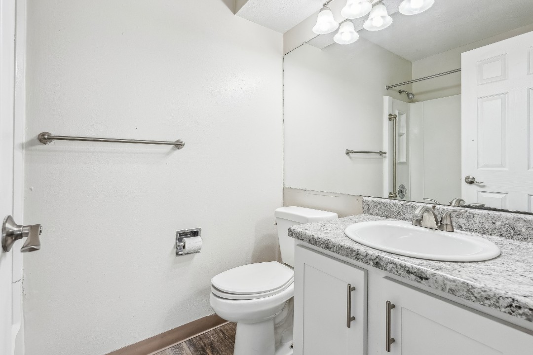 Northwoods 8099 1D · Unit 2/2