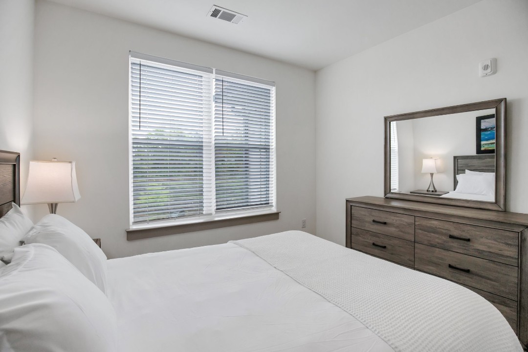 Overlook at Farragut 6301, · Unit 2/2