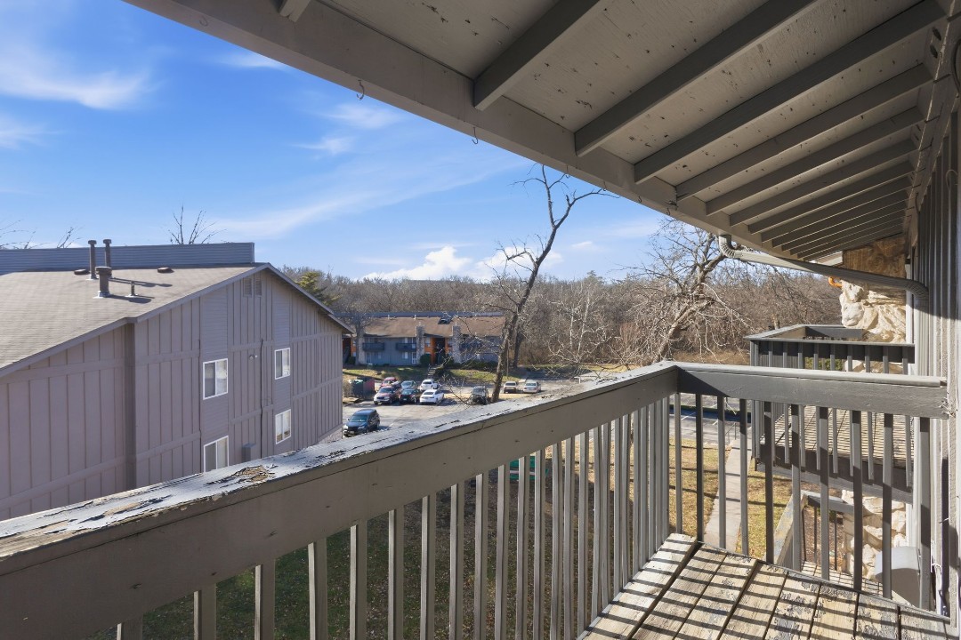 Hillcrest 8304E · Unit 1/1