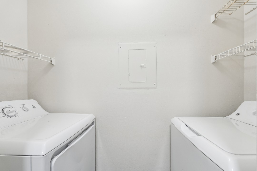 Northwoods 8208-1B · Unit 2/1