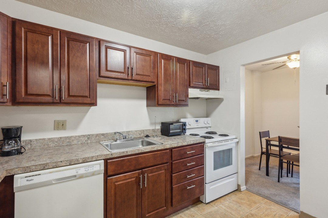Midtown Towers 3105, · Unit 1/1