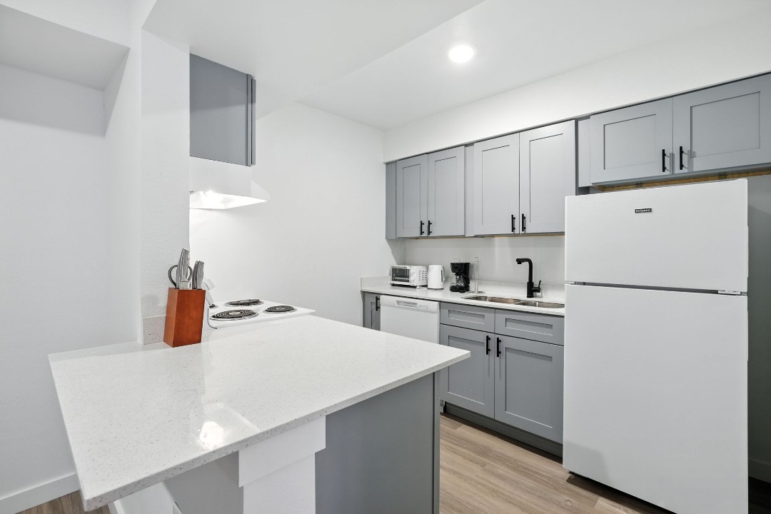 Mueller Flats · Unit 1613 1/1