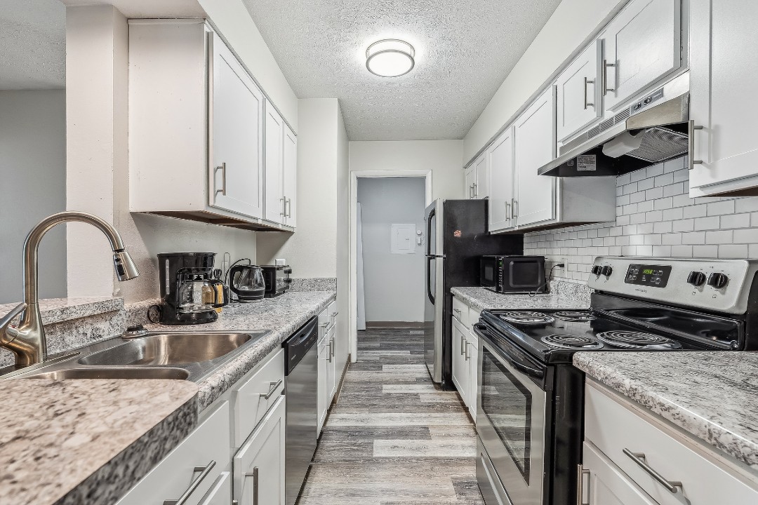 Northwoods 8099 1D · Unit 2/2