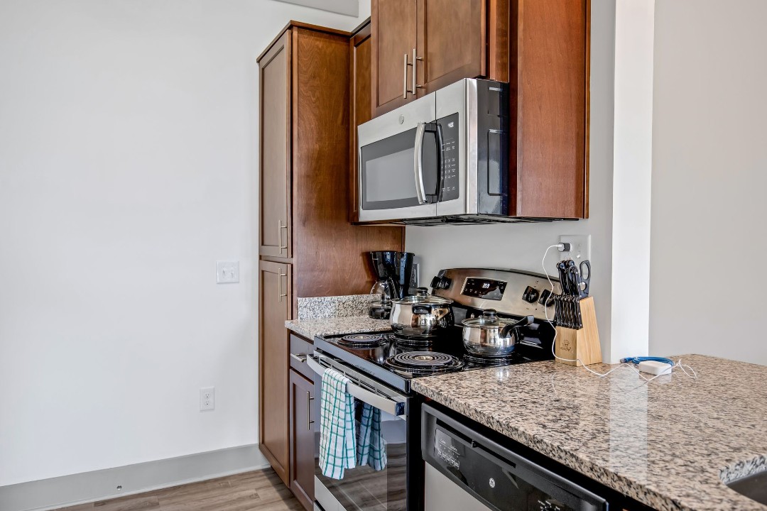 Overlook at Farragut 6301, · Unit 2/2